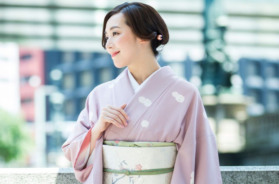 着物 和モダン 古典 レトロ 広襟 桜 花 うかがえ 吉祥文様 幾何連続  